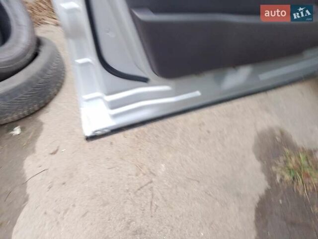 Серый Мерседес А класс, объемом двигателя 1.7 л и пробегом 285 тыс. км за 4500 $, фото 3 на Automoto.ua