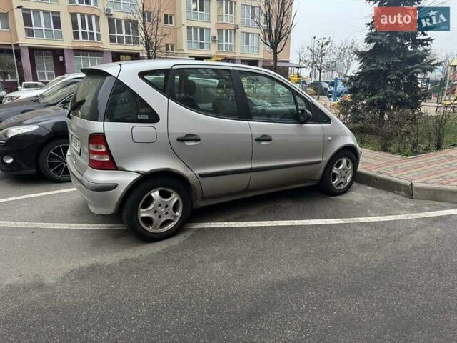 Сірий Мерседес А клас, об'ємом двигуна 1.6 л та пробігом 241 тис. км за 3000 $, фото 4 на Automoto.ua