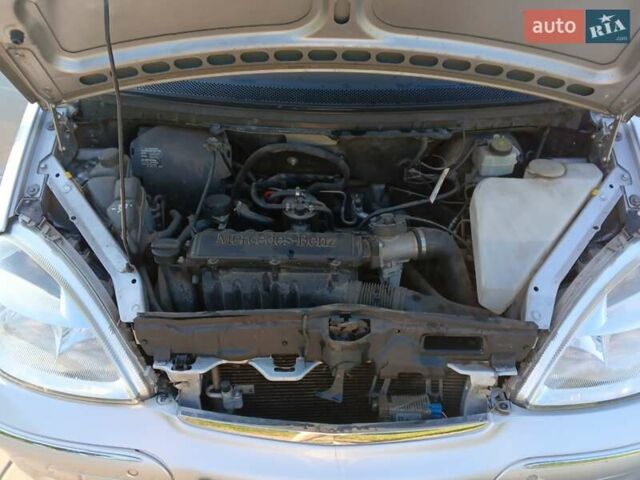 Мерседес А класс 2002 в Одессе на Automoto.ua Серый Мерседес А класс, объемом двигателя 1.6 л и пробегом 226 тыс. км за 3000 $, фото 2 на Automoto.ua