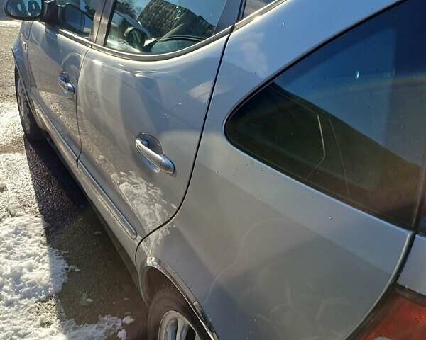 Серый Мерседес А класс, объемом двигателя 1.6 л и пробегом 170 тыс. км за 4000 $, фото 2 на Automoto.ua