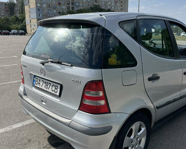 Сірий Мерседес А клас, об'ємом двигуна 1.69 л та пробігом 210 тис. км за 3200 $, фото 4 на Automoto.ua