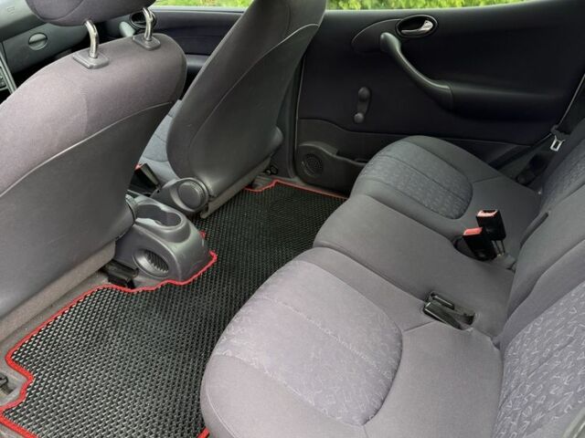 Серый Мерседес А класс, объемом двигателя 1.6 л и пробегом 297 тыс. км за 3100 $, фото 6 на Automoto.ua