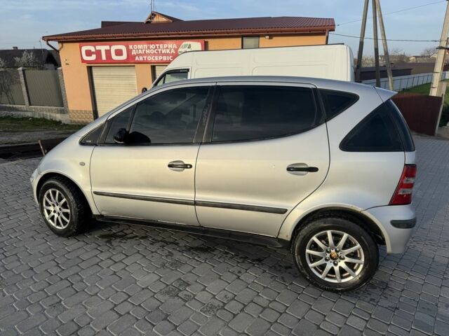 Серый Мерседес А класс, объемом двигателя 1.7 л и пробегом 224 тыс. км за 4000 $, фото 1 на Automoto.ua