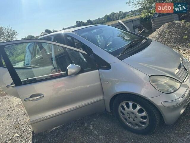 Сірий Мерседес А клас, об'ємом двигуна 1.6 л та пробігом 220 тис. км за 4550 $, фото 1 на Automoto.ua