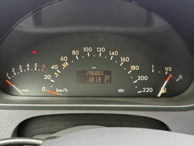 Серый Мерседес А класс, объемом двигателя 1.6 л и пробегом 297 тыс. км за 3100 $, фото 11 на Automoto.ua