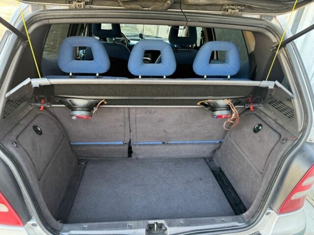 Серый Мерседес А класс, объемом двигателя 1.7 л и пробегом 224 тыс. км за 4000 $, фото 7 на Automoto.ua