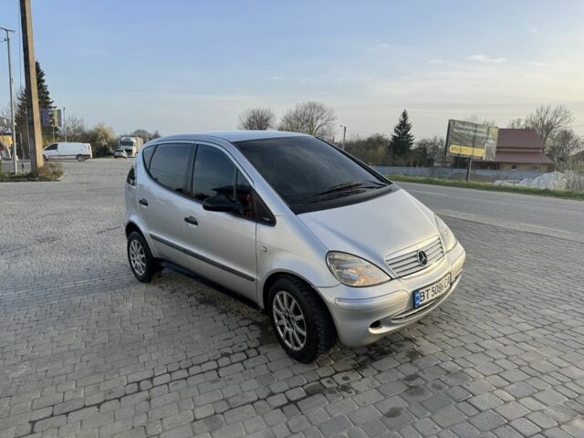 Серый Мерседес А класс, объемом двигателя 1.7 л и пробегом 224 тыс. км за 4000 $, фото 3 на Automoto.ua