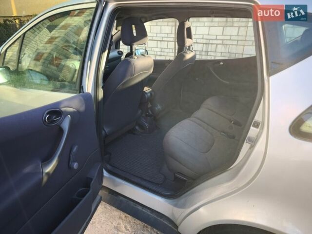 Сірий Мерседес А клас, об'ємом двигуна 1.6 л та пробігом 270 тис. км за 3500 $, фото 5 на Automoto.ua