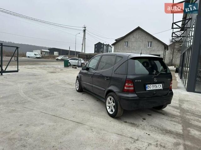 Серый Мерседес А класс, объемом двигателя 1.69 л и пробегом 260 тыс. км за 3750 $, фото 7 на Automoto.ua