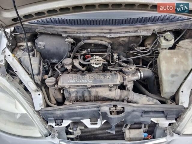 Серый Мерседес А класс, объемом двигателя 1.7 л и пробегом 285 тыс. км за 4500 $, фото 19 на Automoto.ua