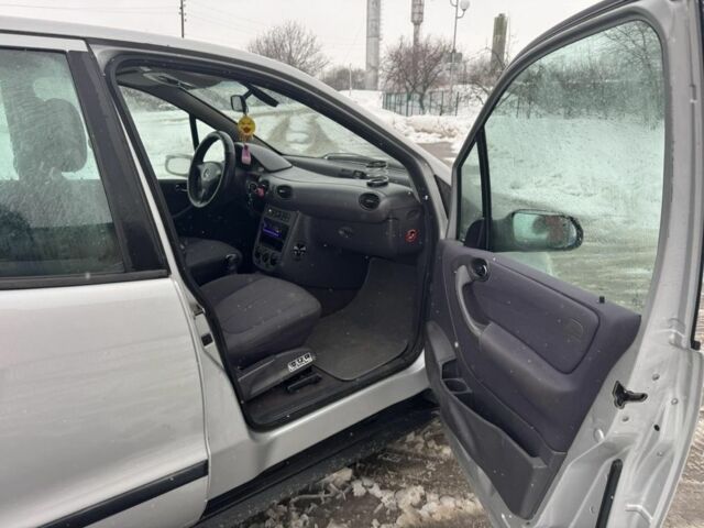 Серый Мерседес А класс, объемом двигателя 1.7 л и пробегом 250 тыс. км за 3000 $, фото 6 на Automoto.ua