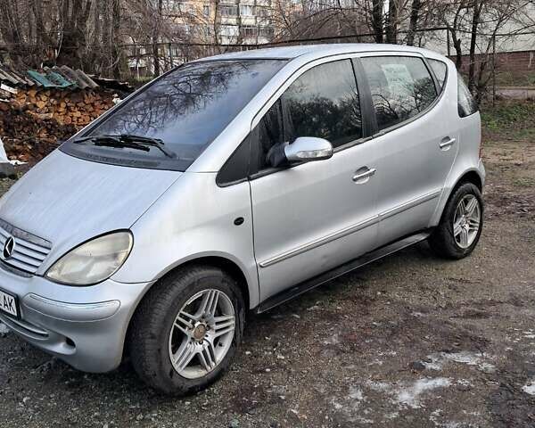 Сірий Мерседес А клас, об'ємом двигуна 1.9 л та пробігом 215 тис. км за 2700 $, фото 1 на Automoto.ua