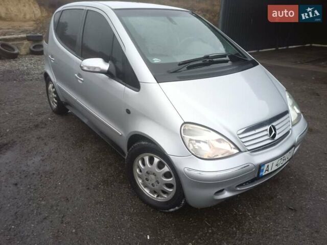 Серый Мерседес А класс, объемом двигателя 1.6 л и пробегом 200 тыс. км за 4500 $, фото 1 на Automoto.ua