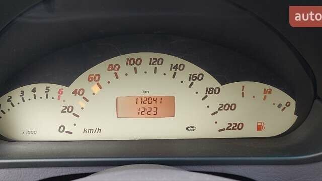 Серый Мерседес А класс, объемом двигателя 1.9 л и пробегом 172 тыс. км за 4400 $, фото 16 на Automoto.ua