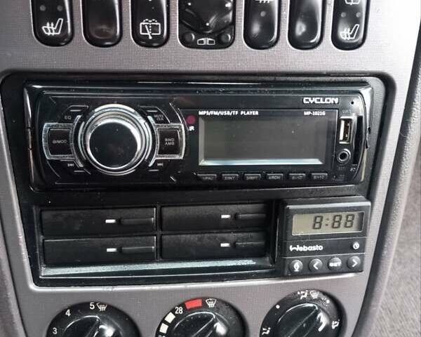 Серый Мерседес А класс, объемом двигателя 1.7 л и пробегом 265 тыс. км за 3555 $, фото 17 на Automoto.ua