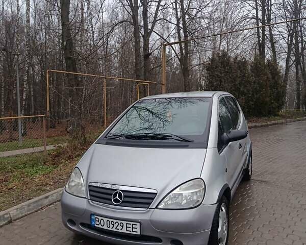 Серый Мерседес А класс, объемом двигателя 1.69 л и пробегом 180 тыс. км за 3500 $, фото 2 на Automoto.ua