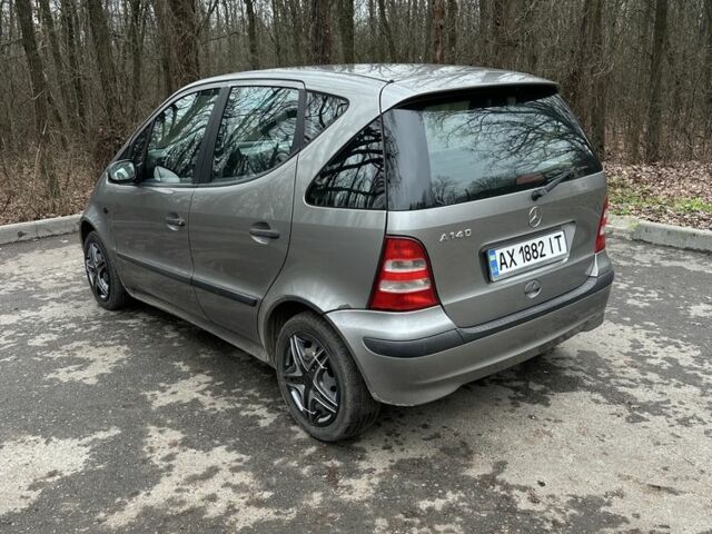 Серый Мерседес А класс, объемом двигателя 1.6 л и пробегом 179 тыс. км за 3550 $, фото 3 на Automoto.ua