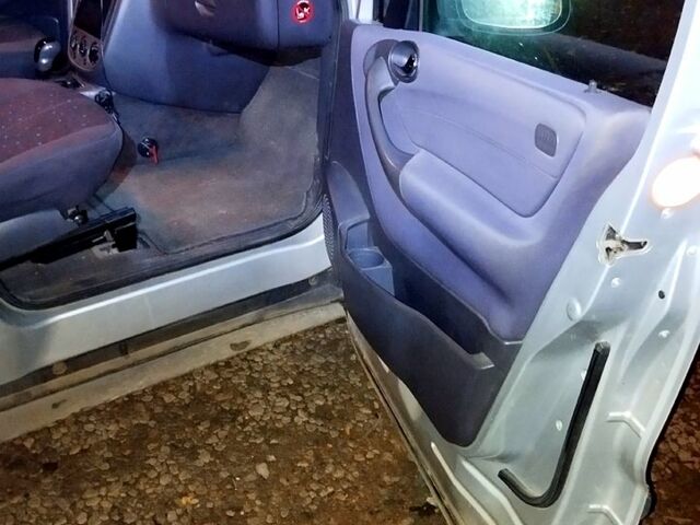 Серый Мерседес А класс, объемом двигателя 1.7 л и пробегом 270 тыс. км за 5300 $, фото 10 на Automoto.ua