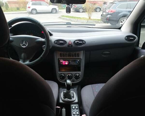 Сірий Мерседес А клас, об'ємом двигуна 1.6 л та пробігом 225 тис. км за 3650 $, фото 3 на Automoto.ua