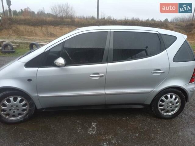 Серый Мерседес А класс, объемом двигателя 1.6 л и пробегом 200 тыс. км за 4500 $, фото 2 на Automoto.ua