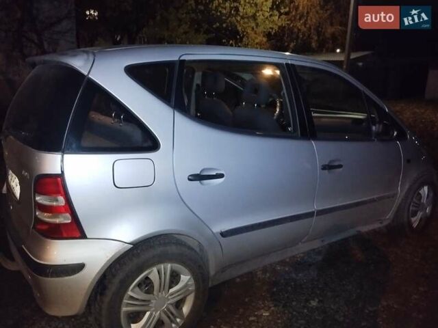 Серый Мерседес А класс, объемом двигателя 1.69 л и пробегом 270 тыс. км за 5300 $, фото 5 на Automoto.ua