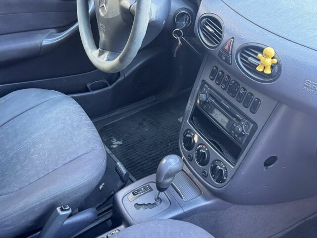 Сірий Мерседес А клас, об'ємом двигуна 1.7 л та пробігом 280 тис. км за 3200 $, фото 16 на Automoto.ua