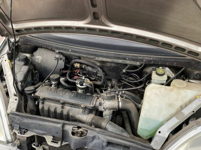 Серый Мерседес А класс, объемом двигателя 1.7 л и пробегом 315 тыс. км за 4000 $, фото 4 на Automoto.ua