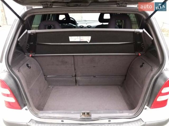 Серый Мерседес А класс, объемом двигателя 1.7 л и пробегом 265 тыс. км за 3555 $, фото 22 на Automoto.ua