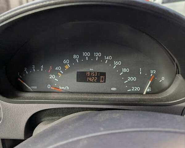 Серый Мерседес А класс, объемом двигателя 1.7 л и пробегом 192 тыс. км за 3450 $, фото 13 на Automoto.ua