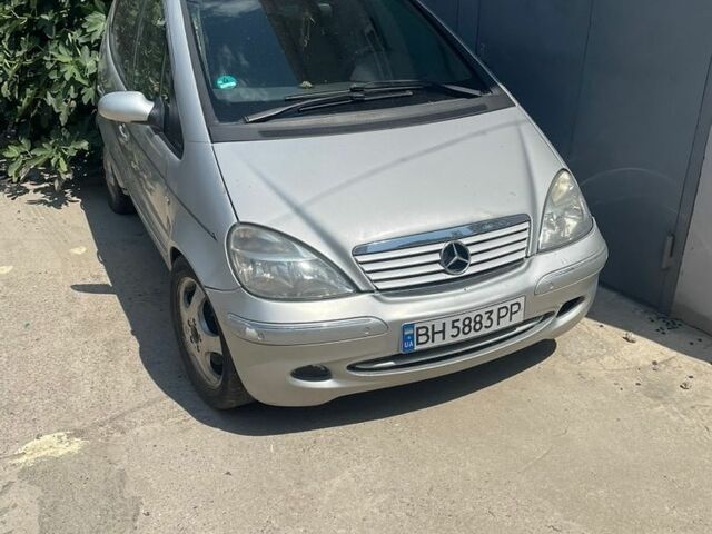 Сірий Мерседес А клас, об'ємом двигуна 1.9 л та пробігом 200 тис. км за 1700 $, фото 5 на Automoto.ua