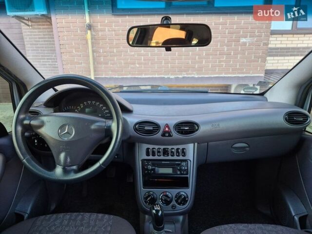 Сірий Мерседес А клас, об'ємом двигуна 1.4 л та пробігом 220 тис. км за 3700 $, фото 11 на Automoto.ua