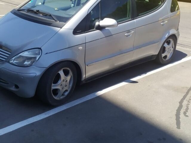 Сірий Мерседес А клас, об'ємом двигуна 1.9 л та пробігом 287 тис. км за 2300 $, фото 3 на Automoto.ua