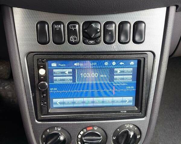 Серый Мерседес А класс, объемом двигателя 1.9 л и пробегом 172 тыс. км за 4400 $, фото 27 на Automoto.ua