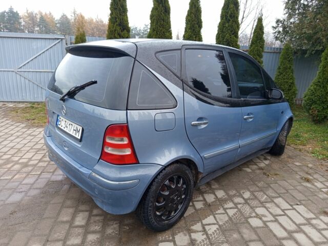 Серый Мерседес А класс, объемом двигателя 1.7 л и пробегом 300 тыс. км за 2500 $, фото 3 на Automoto.ua