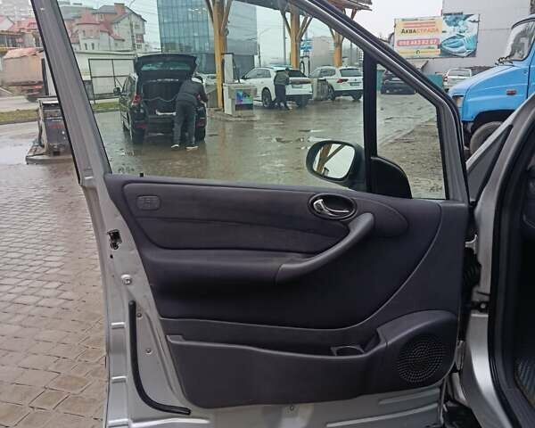 Серый Мерседес А класс, объемом двигателя 1.69 л и пробегом 180 тыс. км за 3500 $, фото 15 на Automoto.ua