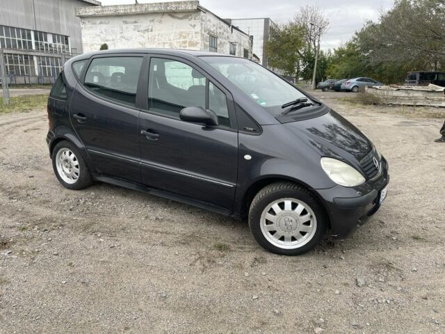 Мерседес А класс 2003 в Кременчуге на Automoto.ua Серый Мерседес А класс, объемом двигателя 1.6 л и пробегом 202 тыс. км за 3600 $, фото 3 на Automoto.ua