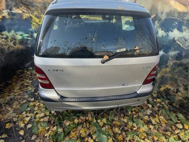 Серый Мерседес А класс, объемом двигателя 1.7 л и пробегом 200 тыс. км за 900 $, фото 3 на Automoto.ua