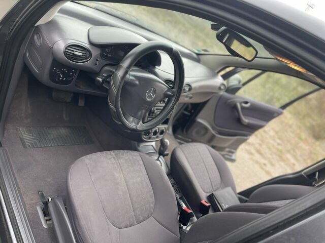 Мерседес А класс 2003 в Кременчуге на Automoto.ua Серый Мерседес А класс, объемом двигателя 1.6 л и пробегом 202 тыс. км за 3600 $, фото 9 на Automoto.ua