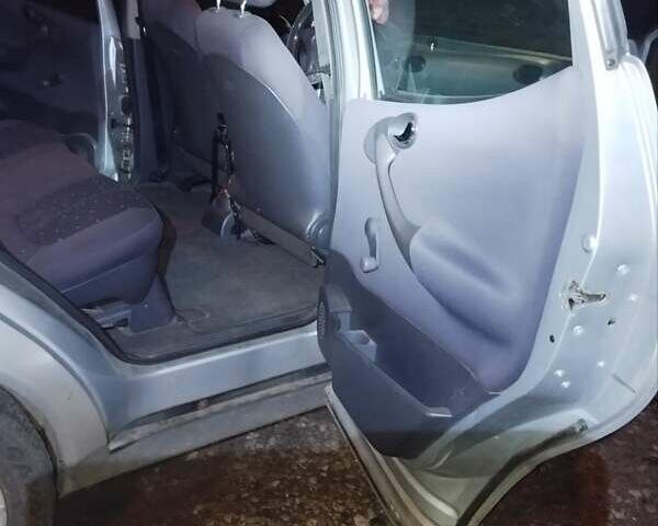 Серый Мерседес А класс, объемом двигателя 1.69 л и пробегом 270 тыс. км за 5300 $, фото 8 на Automoto.ua