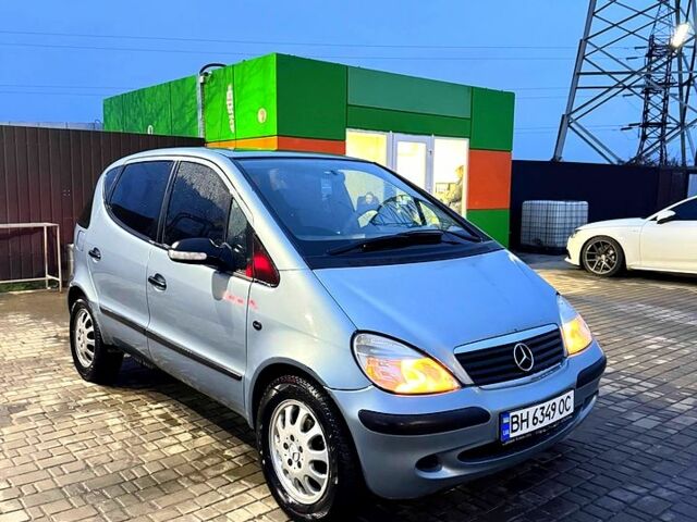 Серый Мерседес А класс, объемом двигателя 1.7 л и пробегом 325 тыс. км за 3450 $, фото 1 на Automoto.ua