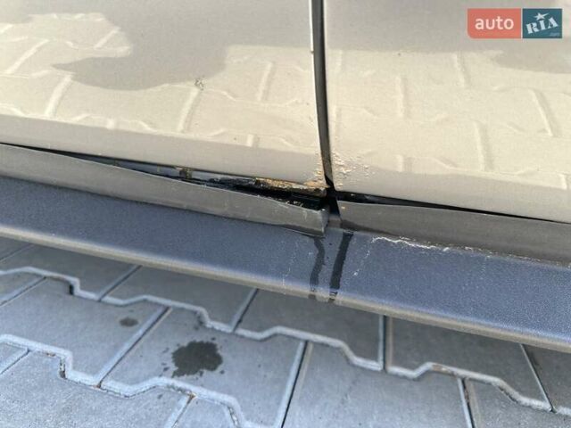 Серый Мерседес А класс, объемом двигателя 1.69 л и пробегом 559 тыс. км за 3000 $, фото 10 на Automoto.ua