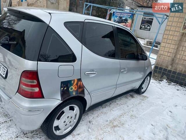Сірий Мерседес А клас, об'ємом двигуна 1.6 л та пробігом 250 тис. км за 4000 $, фото 2 на Automoto.ua