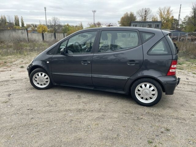 Мерседес А класс 2003 в Кременчуге на Automoto.ua Серый Мерседес А класс, объемом двигателя 1.6 л и пробегом 202 тыс. км за 3600 $, фото 2 на Automoto.ua