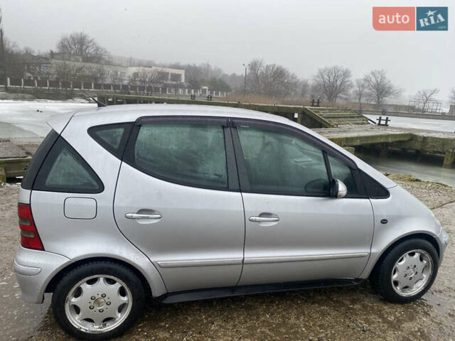 Серый Мерседес А класс, объемом двигателя 1.4 л и пробегом 279 тыс. км за 3800 $, фото 3 на Automoto.ua