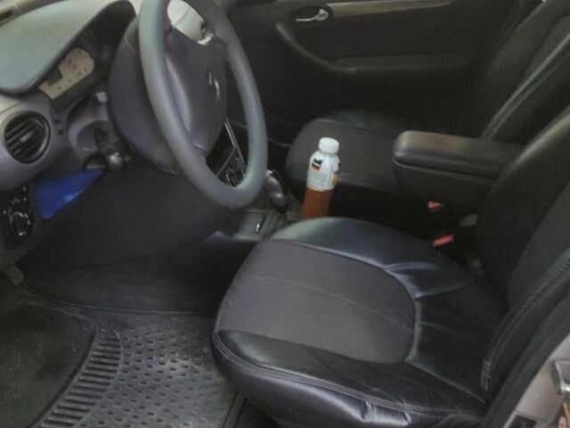 Серый Мерседес А класс, объемом двигателя 1.7 л и пробегом 855 тыс. км за 2500 $, фото 2 на Automoto.ua