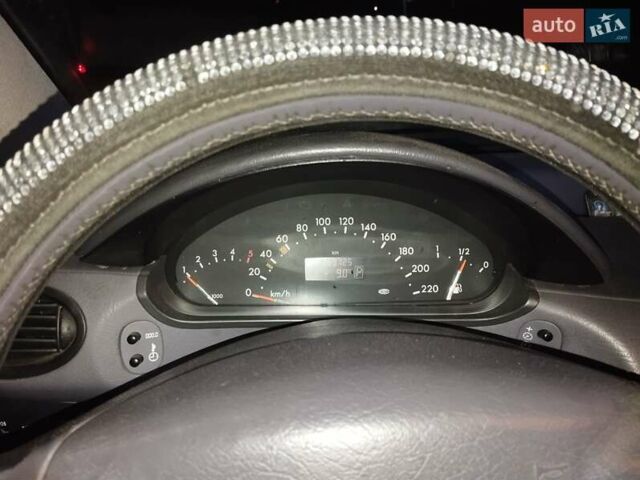 Серый Мерседес А класс, объемом двигателя 1.69 л и пробегом 270 тыс. км за 5300 $, фото 2 на Automoto.ua
