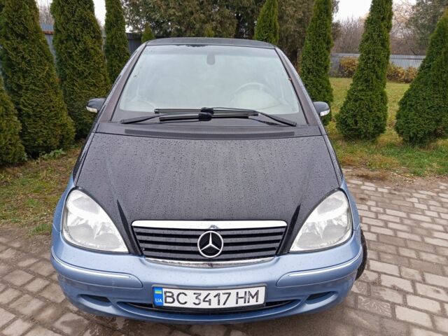 Серый Мерседес А класс, объемом двигателя 1.7 л и пробегом 300 тыс. км за 2500 $, фото 1 на Automoto.ua
