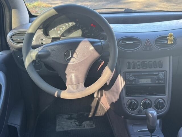 Сірий Мерседес А клас, об'ємом двигуна 1.7 л та пробігом 280 тис. км за 3200 $, фото 12 на Automoto.ua