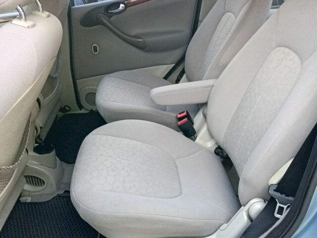 Сірий Мерседес А клас, об'ємом двигуна 1.7 л та пробігом 350 тис. км за 3500 $, фото 3 на Automoto.ua