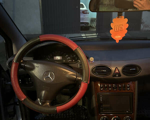 Серый Мерседес А класс, объемом двигателя 1.7 л и пробегом 300 тыс. км за 2900 $, фото 8 на Automoto.ua